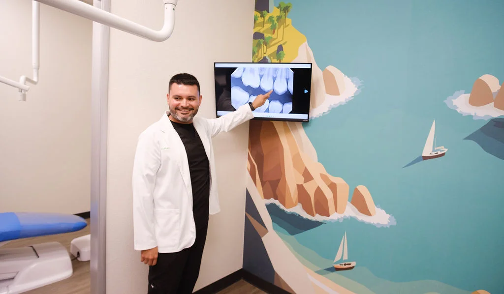 dentist-x-rays-dental-fillings-in-room-with-parent